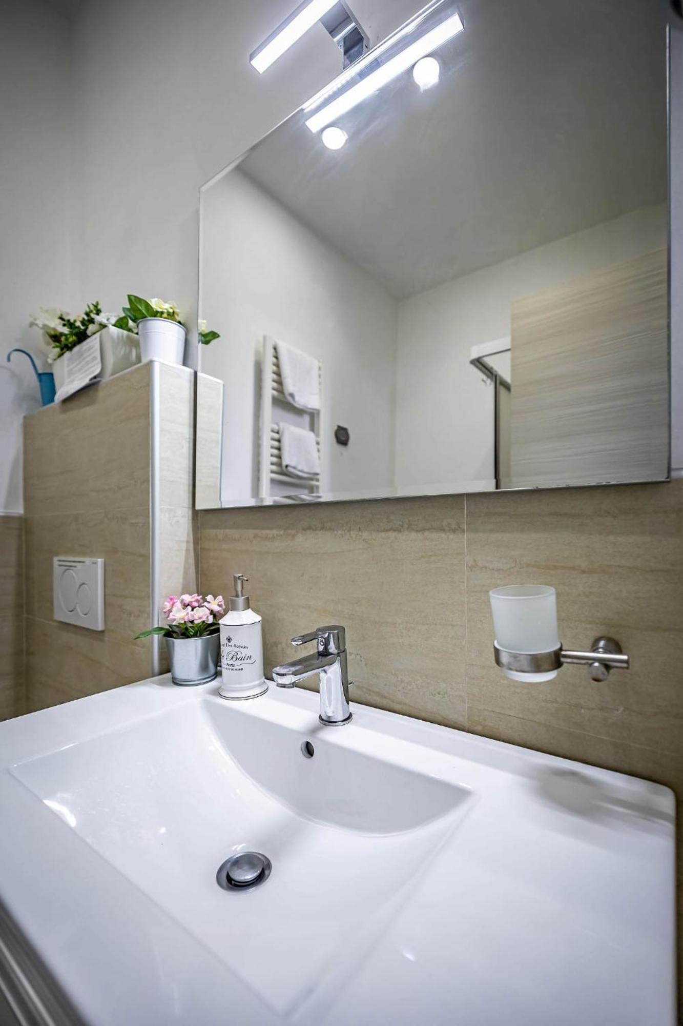 Il Viaggiator Leggero Bed and Breakfast Florens Exteriör bild
